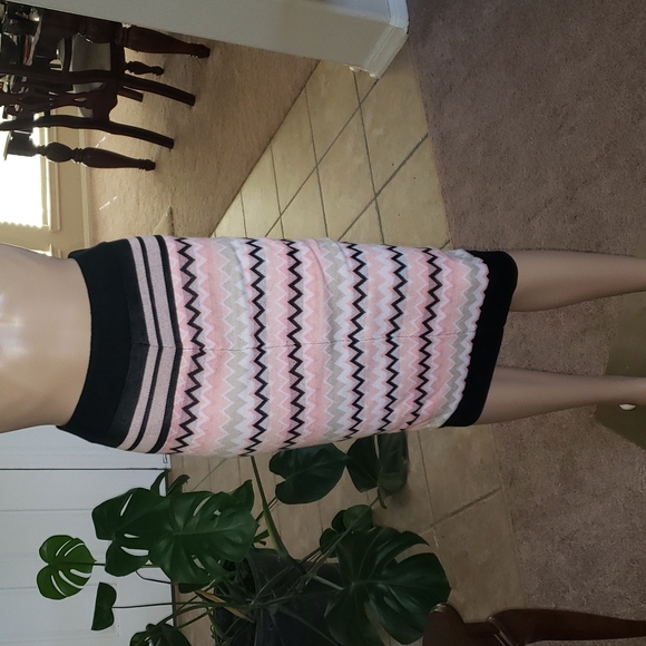 7th Avenue s heart beat zig zag stretch convertible tube sweater skirt/ dress - Picture 3 of 9